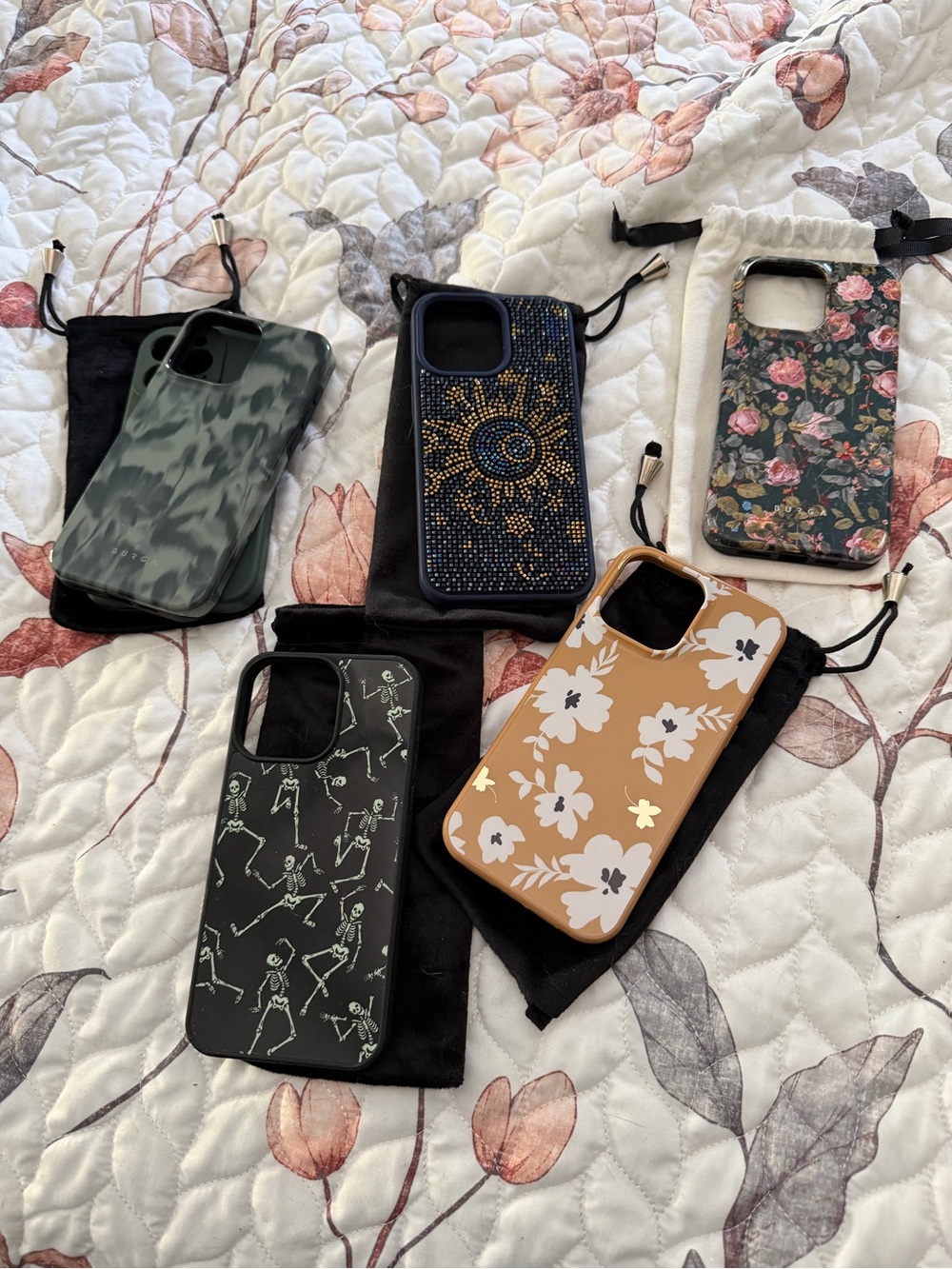 iPhone 15 Pro Max Cases excellent condition